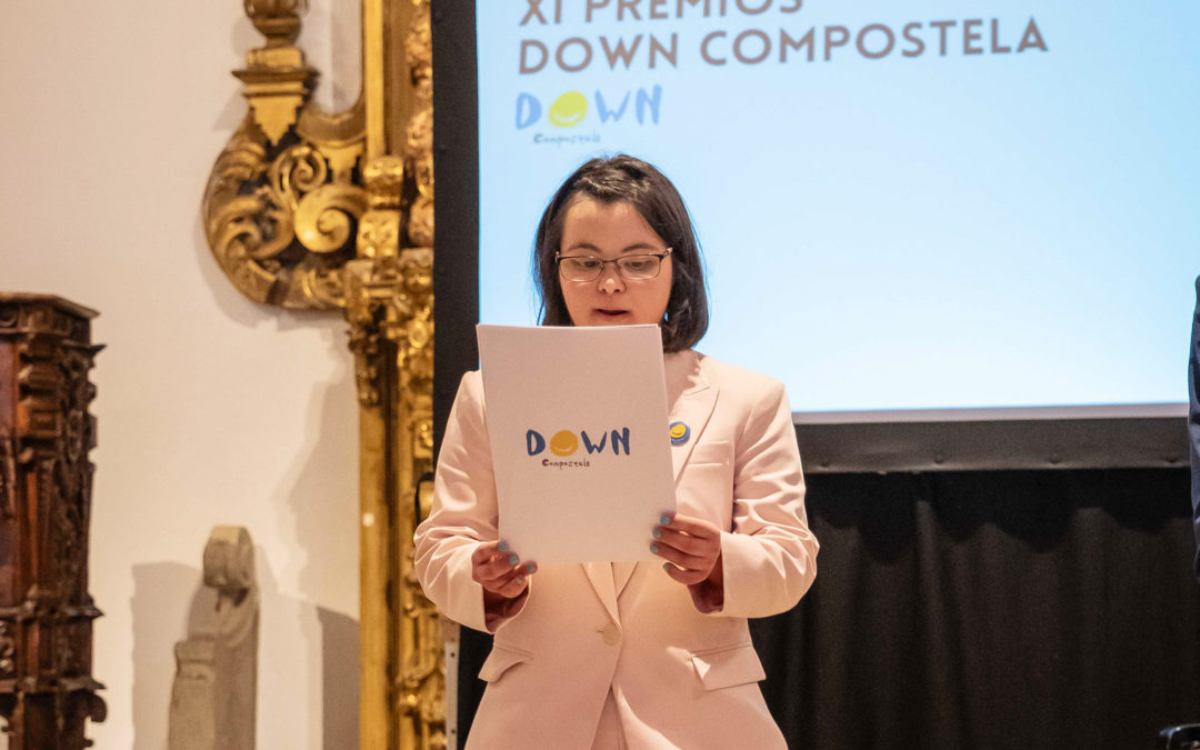 Cristina Abalo copresentou a gala e leu o manifesto institucional polo Día Mundial da Síndrome de Down